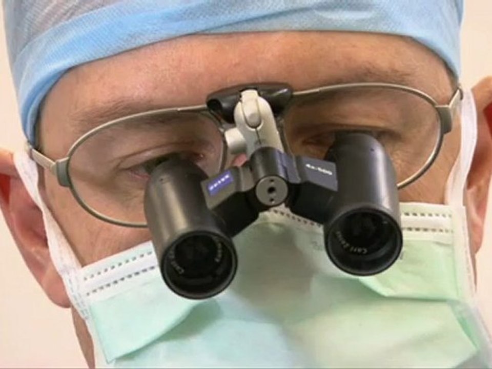 Blepharoplasty Sydney and New South Wales – Dr. Darrell Perkins