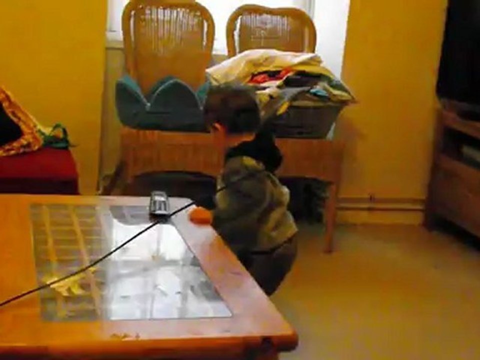 Thomas et l'aspirateur