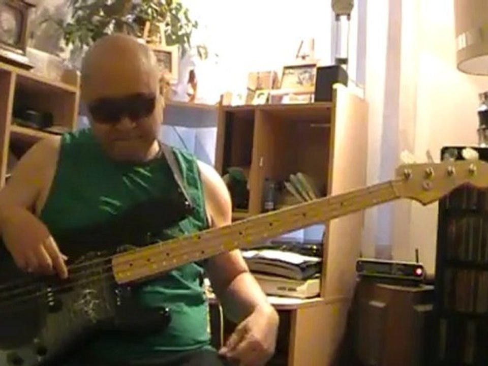 Something got me started Simply Red basscover Bob Roha