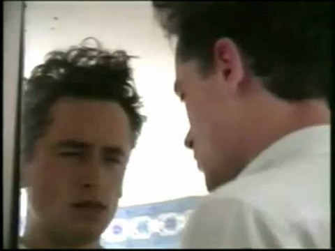 Bruno Thiévet : Brève attente (court métrage - Lycée)