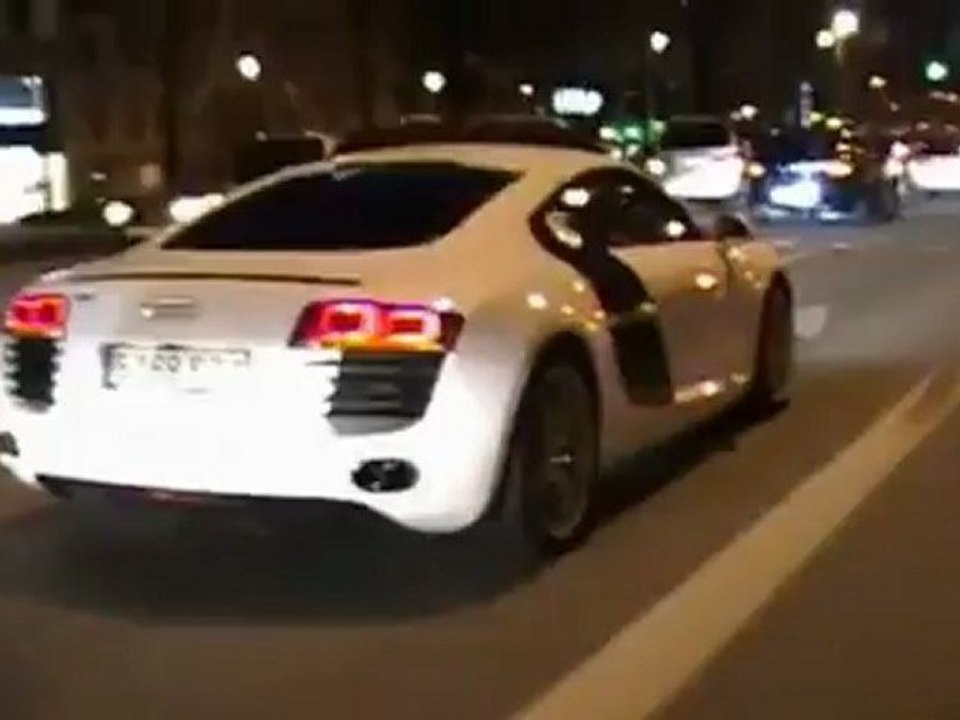 Lionel Messi jadę do Audi R8