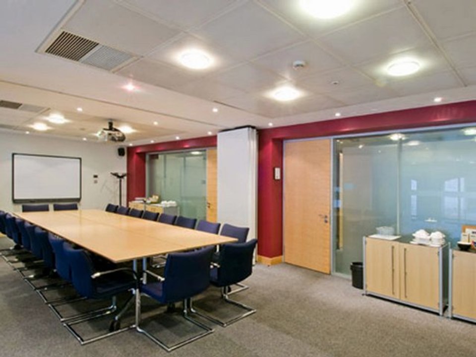 Birmingham office space for rent - Serviced offices Victoria Sq