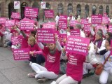 Manifestation contre l'adoption par les couples gays