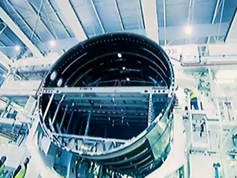 Ayrault vante le modèle Airbus