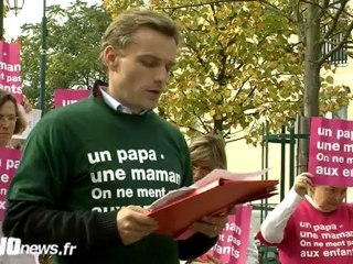 Manifestation contre l'adoption par les couples homosexuels