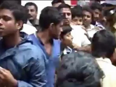 Divers - Maradona attire toujours les foules