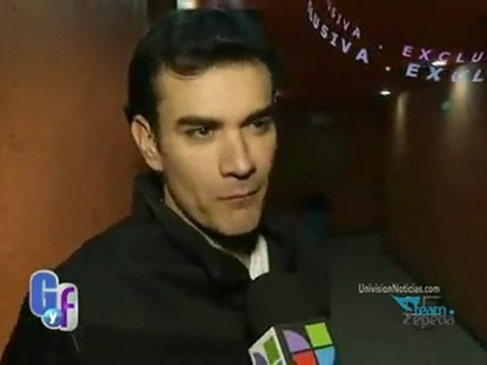 David Zepeda @davidzepeda1 y elenco de @unanochedepasio en los camerinos ||EGYF