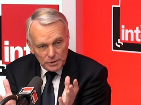 Ayrault ne veut pas laisser tomber PSA