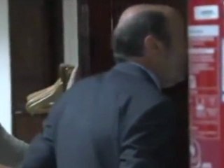 Rubalcaba escurre el bulto sobre el 'tema tabú': "Ya luego les hablo"