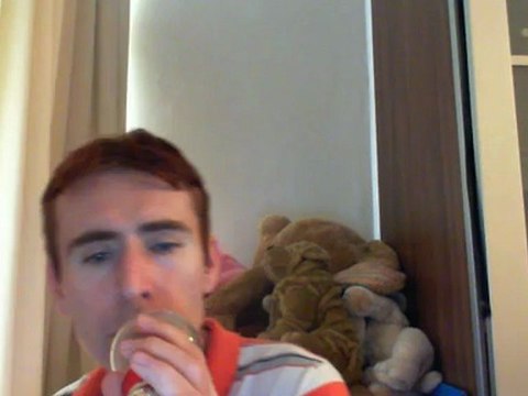 Wiwi égratigne l'incendie de Brigitte Fontaine & Areski Belkacem