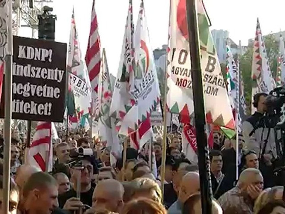 Soha többé nem akarunk ebben a városban látni benneteket
