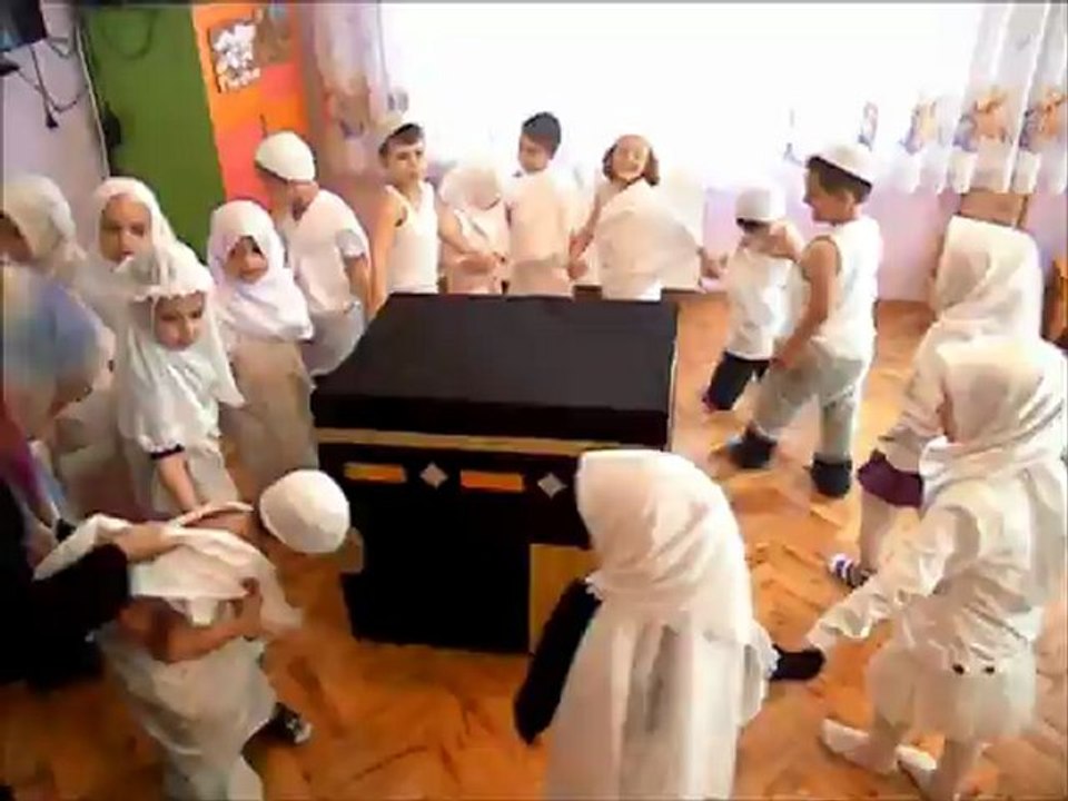 Zeynepder Kır Çiçekleri Hac'da