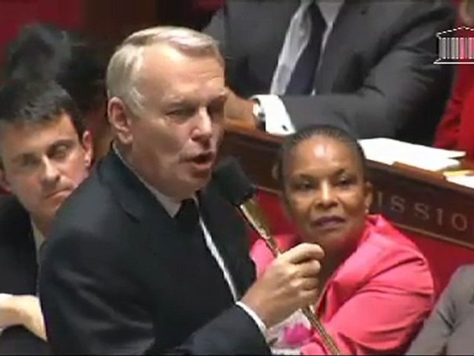 Logement social : Ayrault admet s'être avancé trop vite