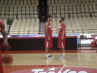 RedPlanet.gr - Τετ-α-τετ Σπανούλη-Περπέρογλου