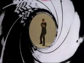 Moonraker gunbarrel (with original United Artists logo) [Read description]