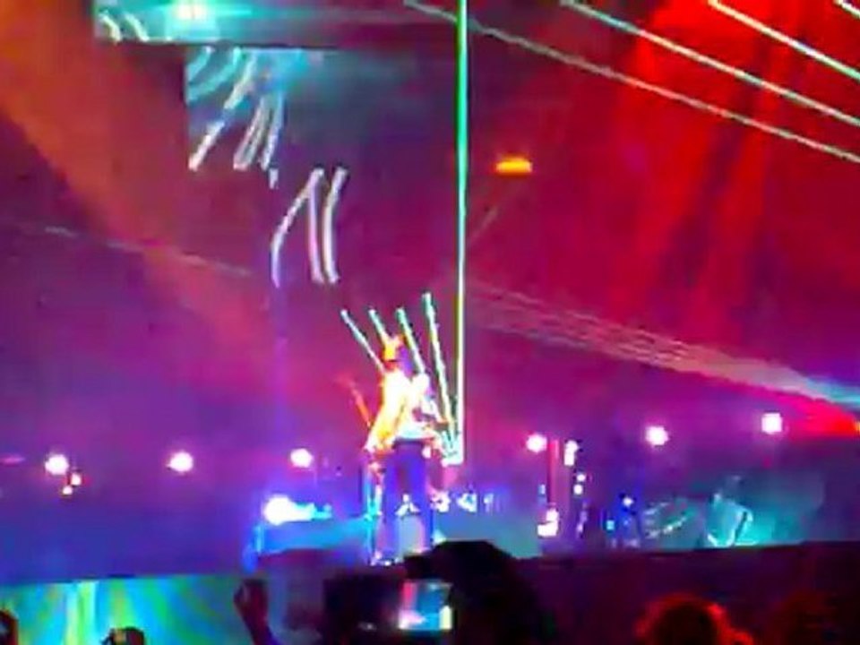 Muse - Follow Me - Zenith Nantes 22-10-12