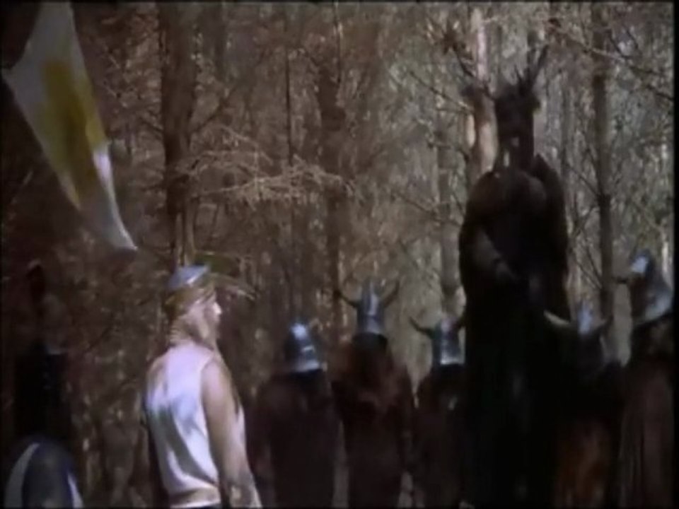 Monty Python : Sacré Graal ! - chevalier au bois de cerf porteur de poisson  - Vidéo Dailymotion