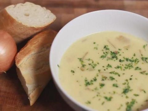 How to Make a Rustic Soup with Potatoes and Onions