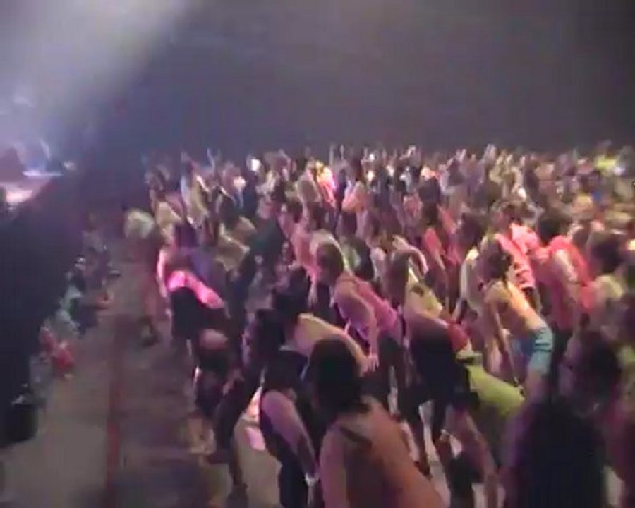 Démarage soirée Zumba night Fluo  Aux arènes de Valenciennes