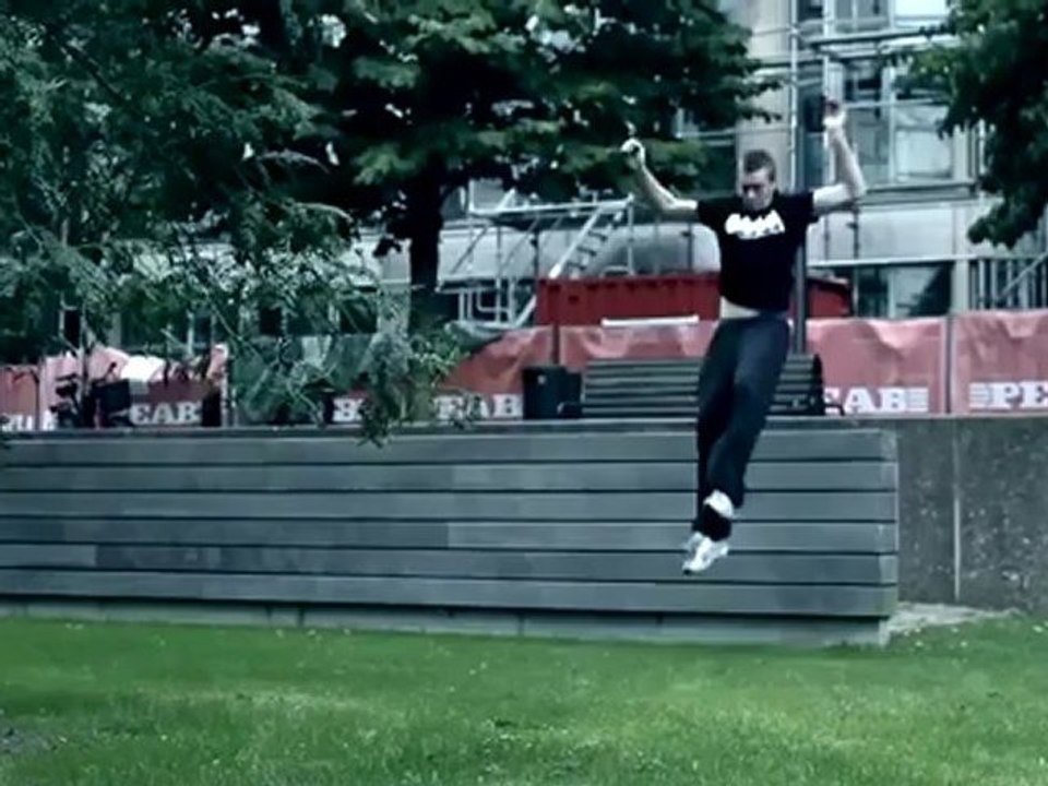 VIDEO Parkour qui fini mal (BIG FAIL) (BUZZ)