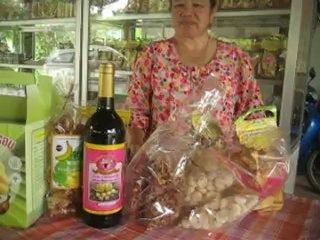 กลุ่มแม่บ้านศาลายาเชิญชิมขนมของฝาก