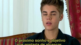 Justin Bieber fala sobre novo CD, turnê e Carly Rae Jepsen