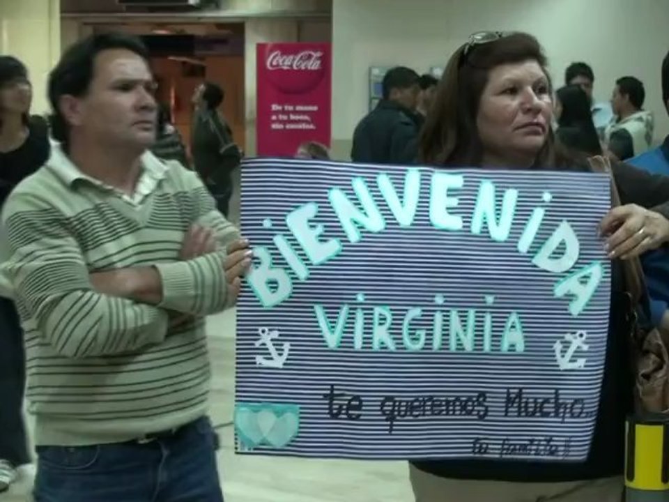 Tripulação do Liberdade volta para casa