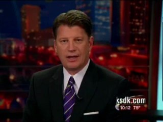 news.ufo.Mystérieux Objet. In Night Sky Just A Satellite. 2012