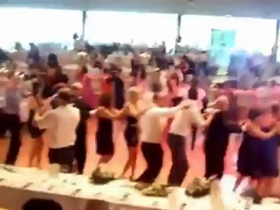 SUCHE ITALIENISCHE MUSIK MIT SÄNGER