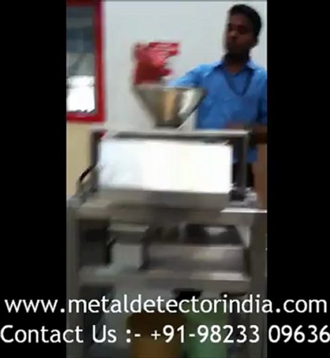 METAL DETECTOR FOR SPICES / SEEDS / SUGAR / RICE / BULK DRUGS / POWDER