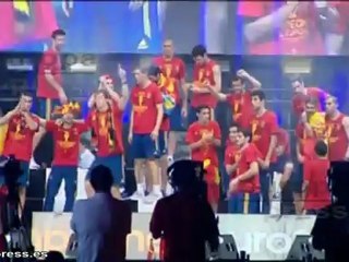 Iker y Xavi rinden homenaje a su amistad en Oviedo