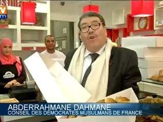 Des croissants baptisés "Copé" distribués à la Grande Mosquée pour l'Aïd