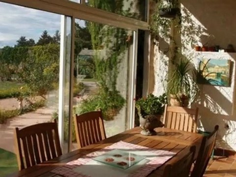 Une villa avec piscine couverte proche de valence