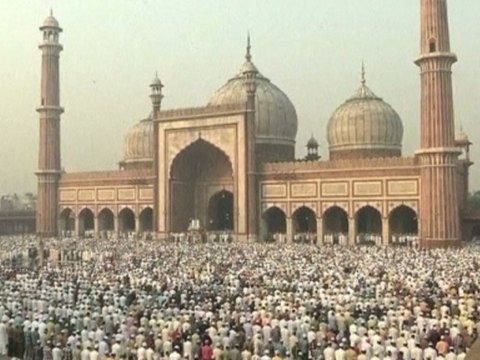 South Asian Muslims celebrate 'day of sacrifice'