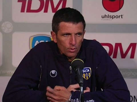 Conférence de presse AC Arles Avignon - SM Caen : Thierry LAUREY (ACA) - Patrice GARANDE (SMC) - saison 2012/2013
