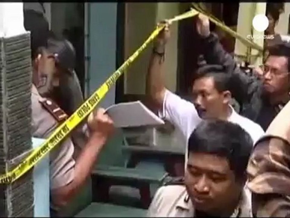 Police on Java arrest Islamist suspects