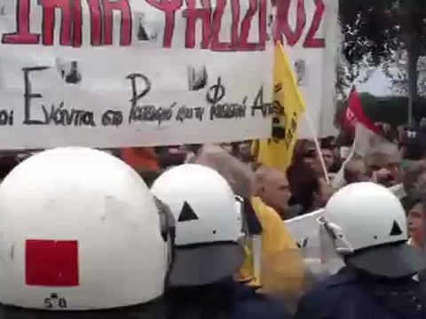 Ένταση στη στρατιωτική παρέλαση στη Θεσσαλονίκη