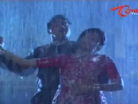 Edurinti Mogudu Pakkinti Pellam Songs - Chituku Chituku - Rajendra Prasad - Divya Vani