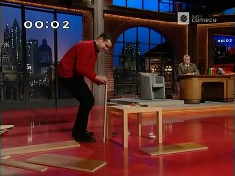Die Harald Schmidt Show - 1030 - 2002-01-23 - Jumana El-Husseini, Andrack und das IKEA-Regal