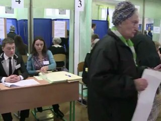 Ukrainians vote in key legislative polls