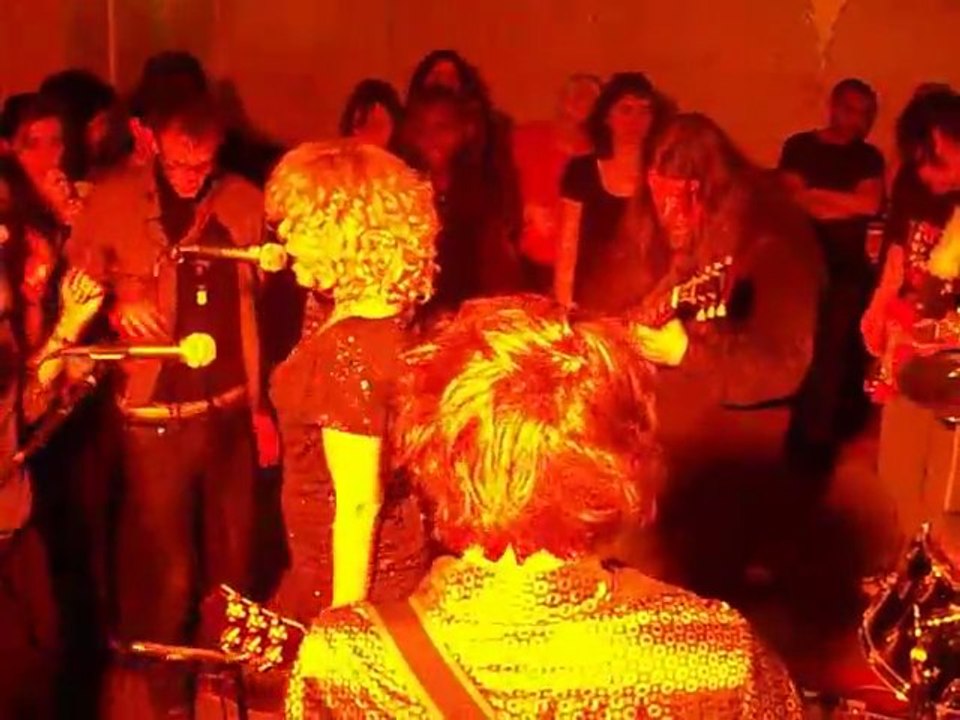 Guma Guma- One day - Guess (live Q.G le 27.11.2012)