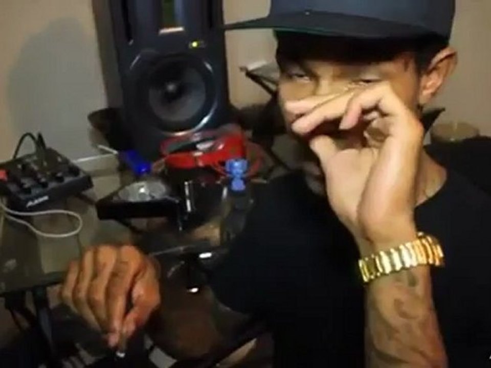 Lex Luger Making a Beat - Episode Pt 1