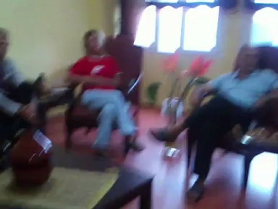 MOV002