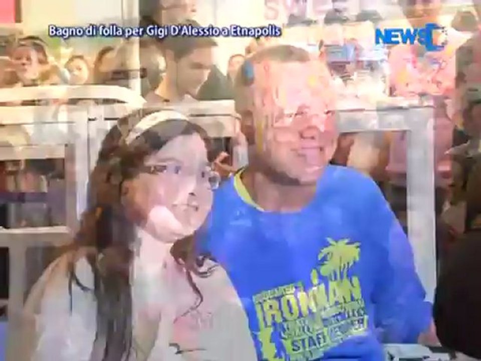 Bagno Di Folla Per Gigi D'Alessio A Etnapolis - News D1 Television TV