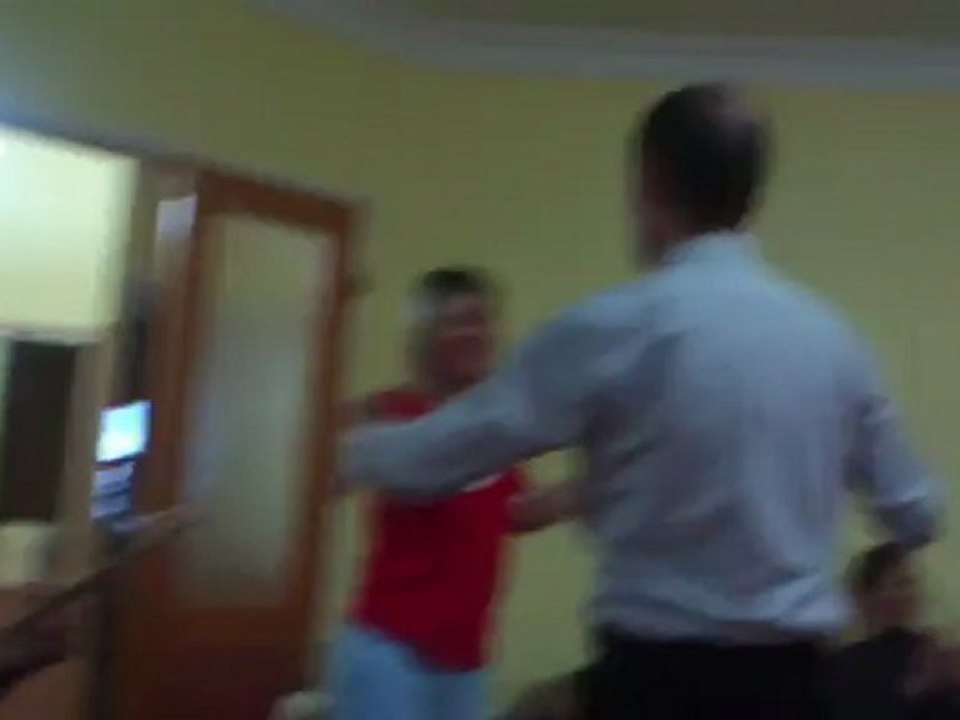 MOV016