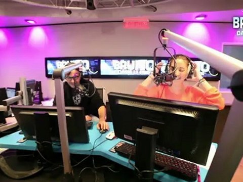 Le défi d'Elliot - La capote sur la tête remplie d'eau