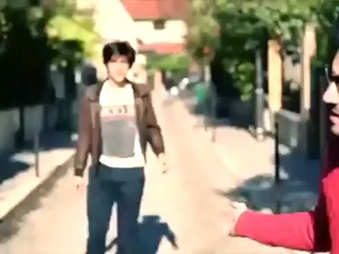 Rencontre avec Sacha Naigard, chanteur pop-rock du groupe « BAM! »