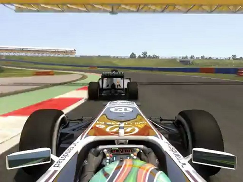 F1 2011 - GP d'Inde - Kier vs Schumacher et Buemi en onboard