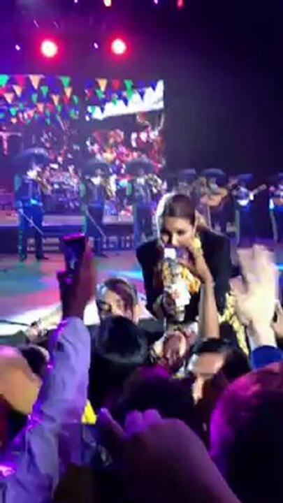 Lucero Auditorio Nacional 25-10-2012-Sorprende al público