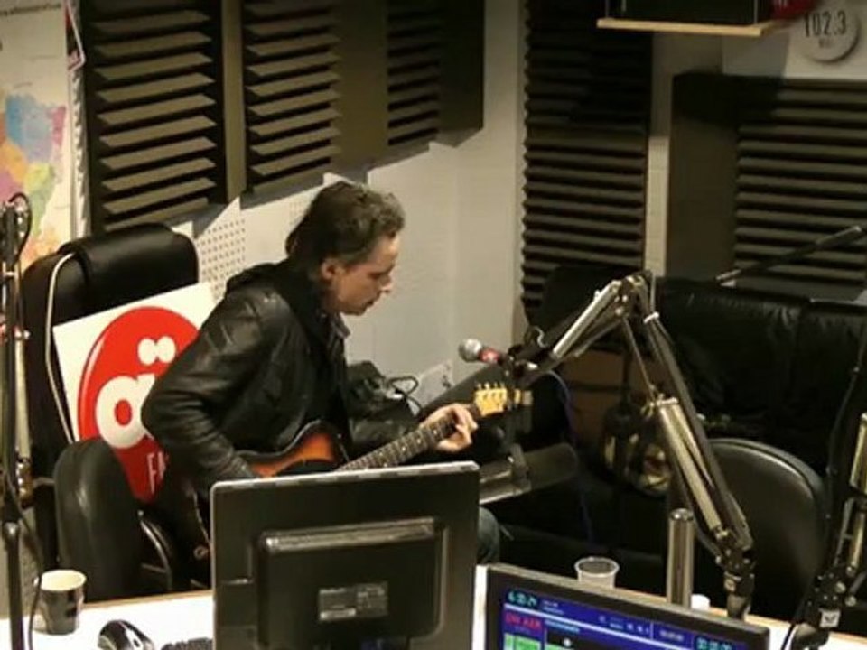 Jon Spencer Blues Explosion - Beastie Boys Cover - Session Acoustique OÜI FM